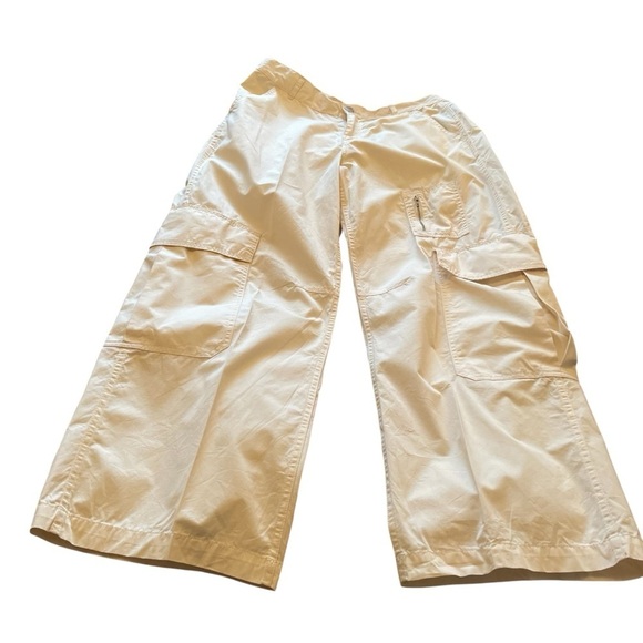 BDG Urban Outfitters Cargo Pants-Size 12
Five Front Pockets-Two Back Pockets - Picture 10 of 16